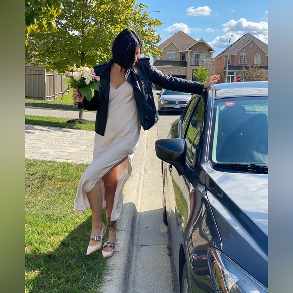 🌸Beautiful light dress from Aritzia🌺 - Picture 6 of 6